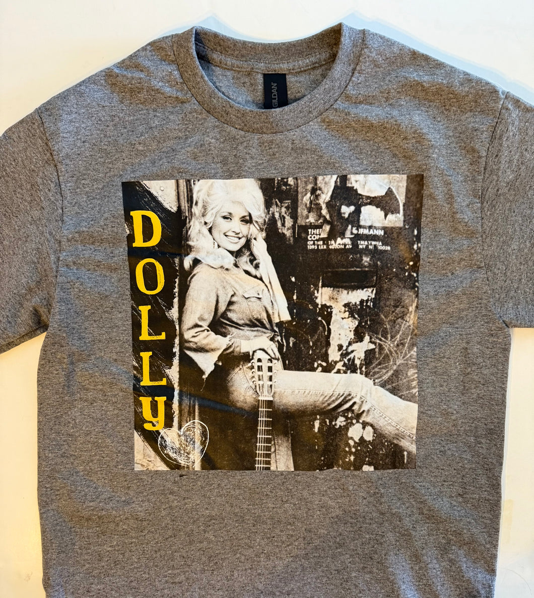 Dolly Guitar Shortsleeve Tee
